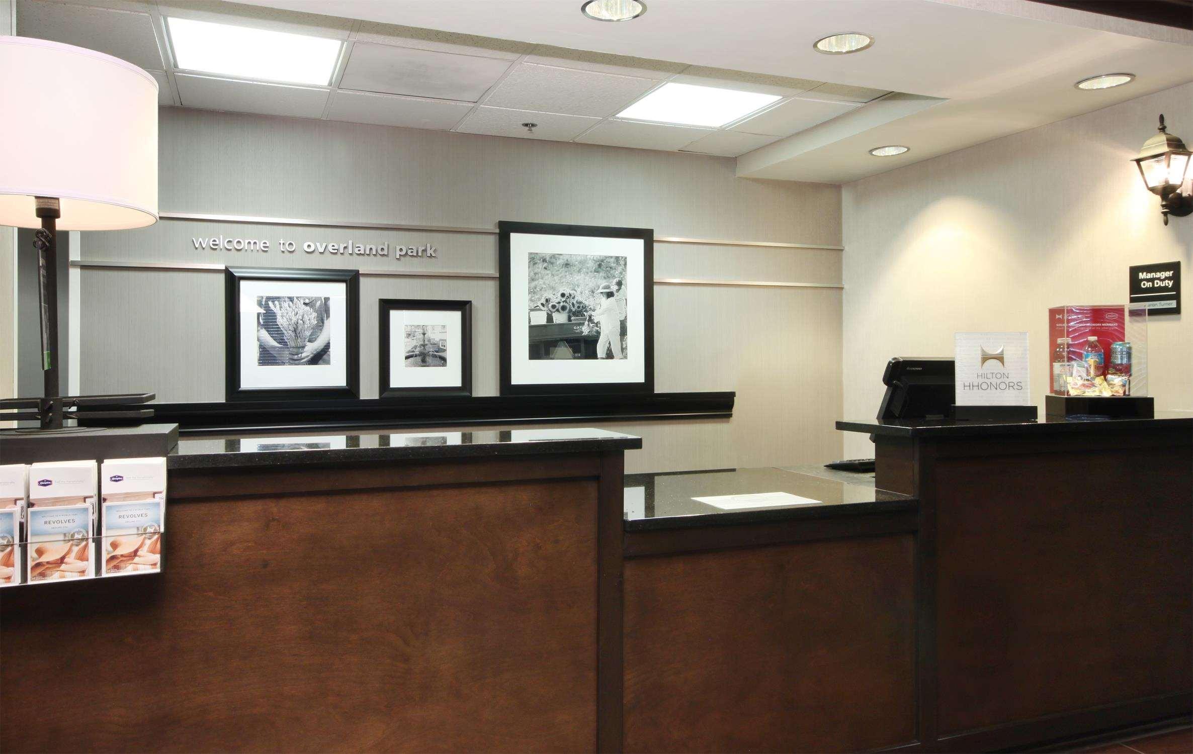 Hampton Inn Overland Park Interno foto